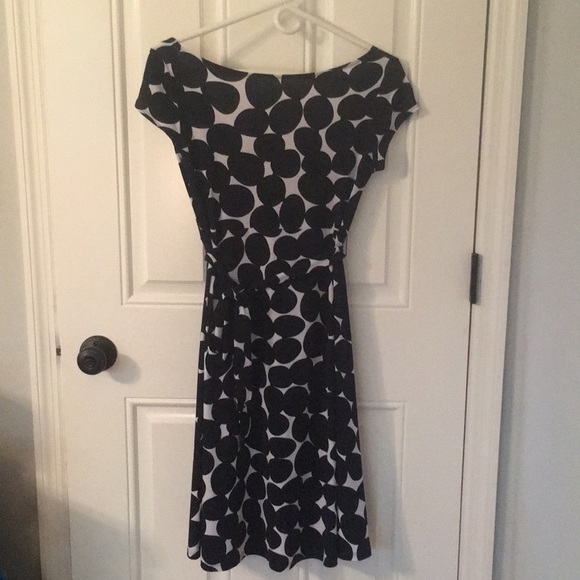 A Pea in the Pod maternity dress - Picture 3 of 5